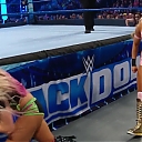 WWE_Friday_Night_SmackDown_2019_12_06_720p_HDTV_x264-NWCHD_mp40186.jpg