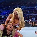 WWE_Friday_Night_SmackDown_2019_12_06_720p_HDTV_x264-NWCHD_mp40222.jpg