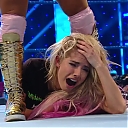 WWE_Friday_Night_SmackDown_2019_12_06_720p_HDTV_x264-NWCHD_mp40237.jpg