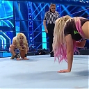 WWE_Friday_Night_SmackDown_2019_12_06_720p_HDTV_x264-NWCHD_mp40258.jpg