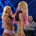 WWE_Friday_Night_SmackDown_2019_12_06_720p_HDTV_x264-NWCHD_mp40299.jpg