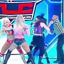 WWE_Friday_Night_SmackDown_2019_12_13_720p_HDTV_x264-NWCHD_mp40102.jpg