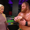 WWE_Friday_Night_SmackDown_2019_12_20_720p_HDTV_x264-NWCHD_mp40081.jpg