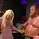 WWE_Friday_Night_SmackDown_2019_12_20_720p_HDTV_x264-NWCHD_mp40103.jpg