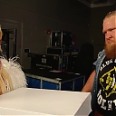 WWE_Friday_Night_SmackDown_2020_01_10_720p_HDTV_x264-NWCHD_mp40102.jpg