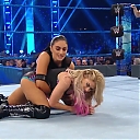 WWE_Friday_Night_SmackDown_2020_01_24_720p_HDTV_x264-NWCHD_mp40487.jpg