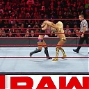 WWE_Monday_Night_RAW_2019_08_19_720p_HDTV_x264-KYR_mkv1782.jpg