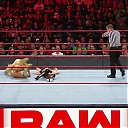 WWE_Monday_Night_RAW_2019_08_19_720p_HDTV_x264-KYR_mkv1816.jpg