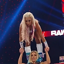 WWE_Monday_Night_Raw_2020_10_12_720p_HDTV_x264-NWCHD_mp40918.jpg