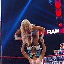 WWE_Monday_Night_Raw_2020_10_12_720p_HDTV_x264-NWCHD_mp40919.jpg