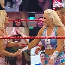 WWE_Monday_Night_Raw_2020_10_12_720p_HDTV_x264-NWCHD_mp40931.jpg