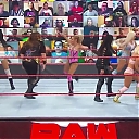WWE_Monday_Night_Raw_2020_10_12_720p_HDTV_x264-NWCHD_mp41020.jpg