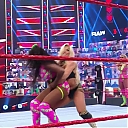 WWE_Monday_Night_Raw_2021_05_31_720p_HDTV_x264-NWCHD_mp40155.jpg