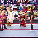 WWE_RAW_21st_Dec_2020_720p_WEBRip_h264-TJ_mp40492.jpg