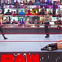 WWE_RAW_21st_Dec_2020_720p_WEBRip_h264-TJ_mp40670.jpg