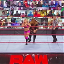 WWE_RAW_21st_Dec_2020_720p_WEBRip_h264-TJ_mp40843.jpg