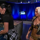 WWE_SmackDown_2019_12_27_720p_WEB_h264-HEEL_mp40956.jpg