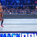 WWE_SmackDown_2019_12_27_720p_WEB_h264-HEEL_mp41326.jpg