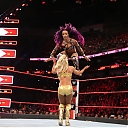 wwe-rawaftermania-sasha-banks-vs-mandy-rose-maxw-1280.jpg