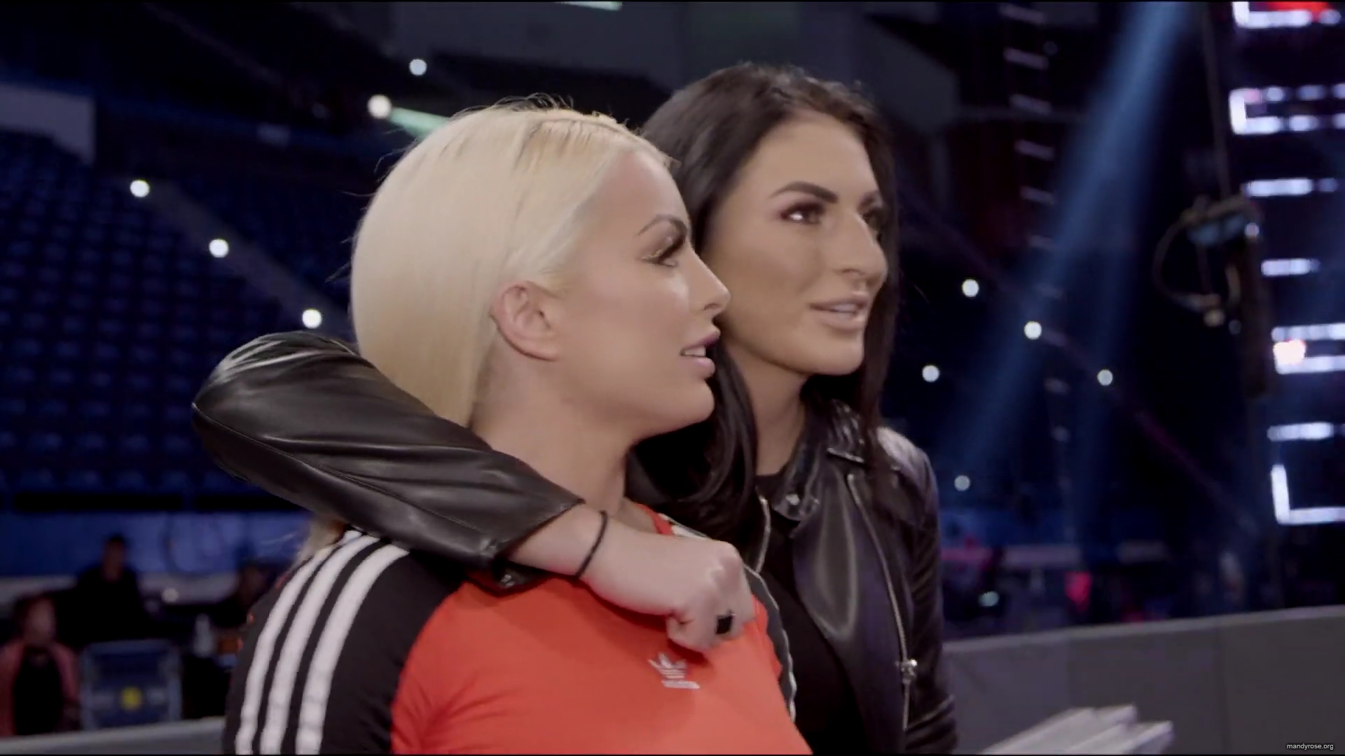y2mate_com_-_behind_the_scenes_of_wwe_money_in_the_bank_2019_wwe_day_of_Q5yumYXqGvo_1080p_mp40941.jpg