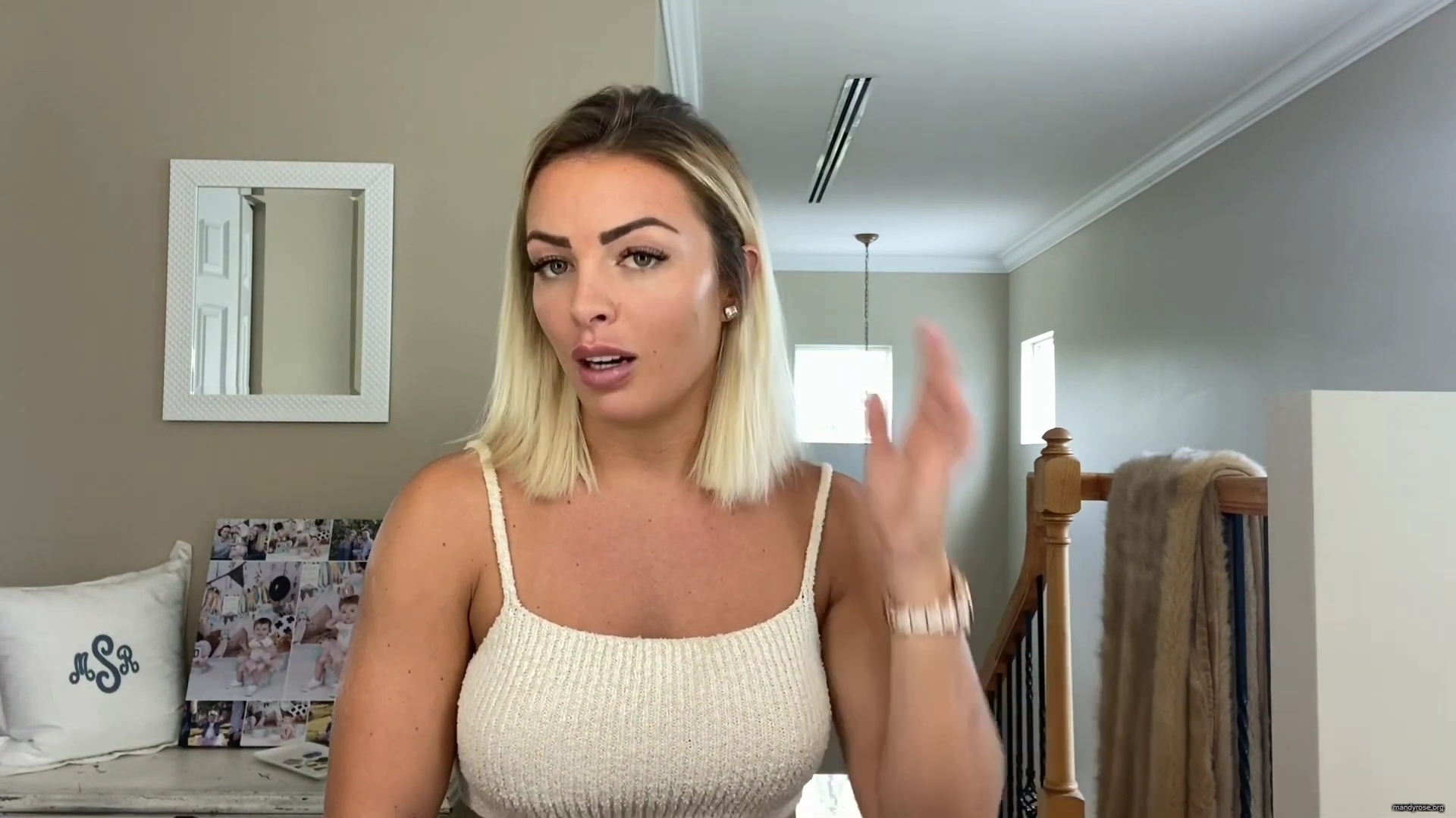 MY_NEW_LOOK21_How-to_do_your_makeup_in_less_than_10_mins21_mp40075.jpg