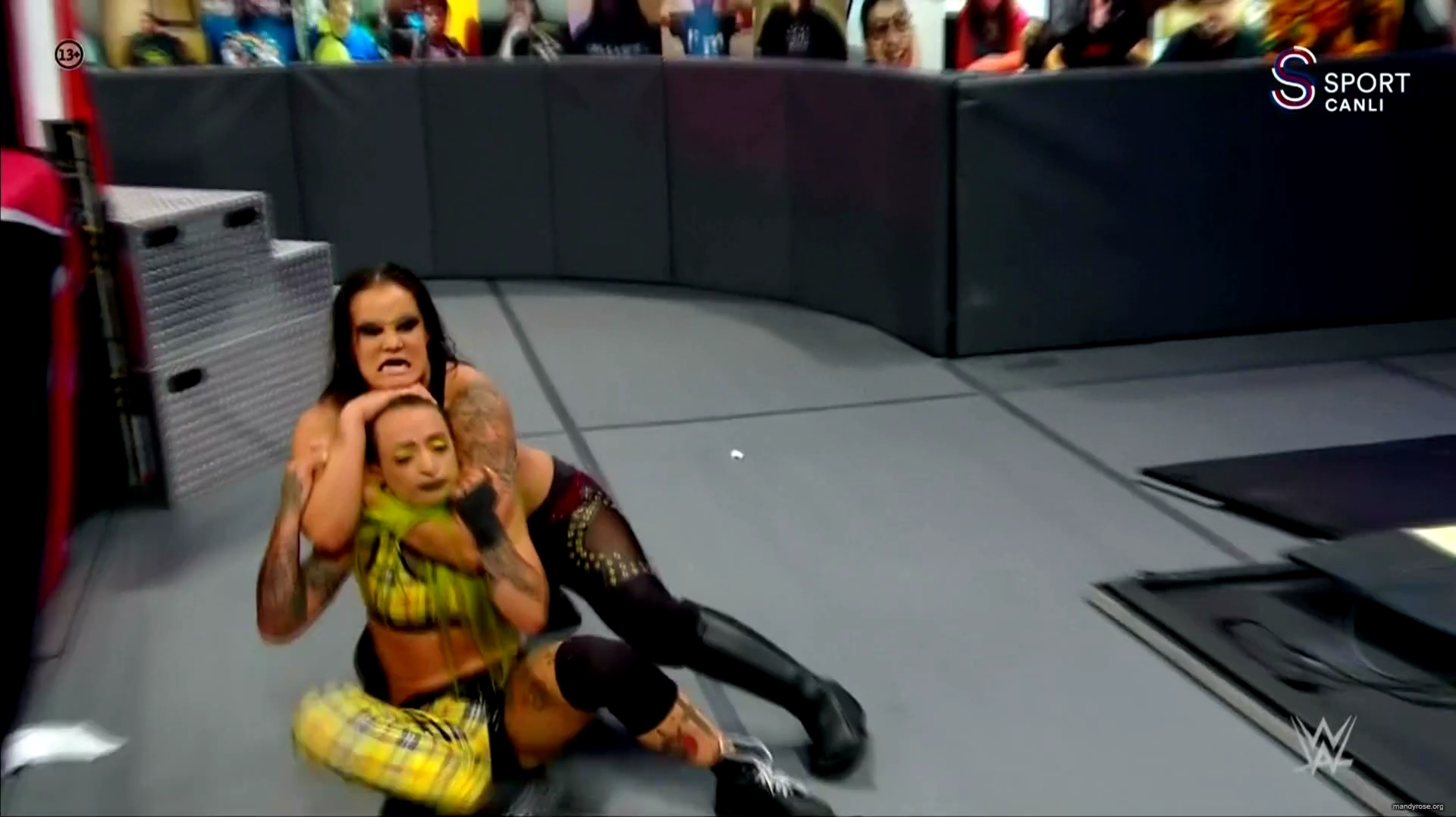 WWE_Monday_Night_Raw_2020_10_19_1080p_HDTV_x264-Star_mkv0442.jpg