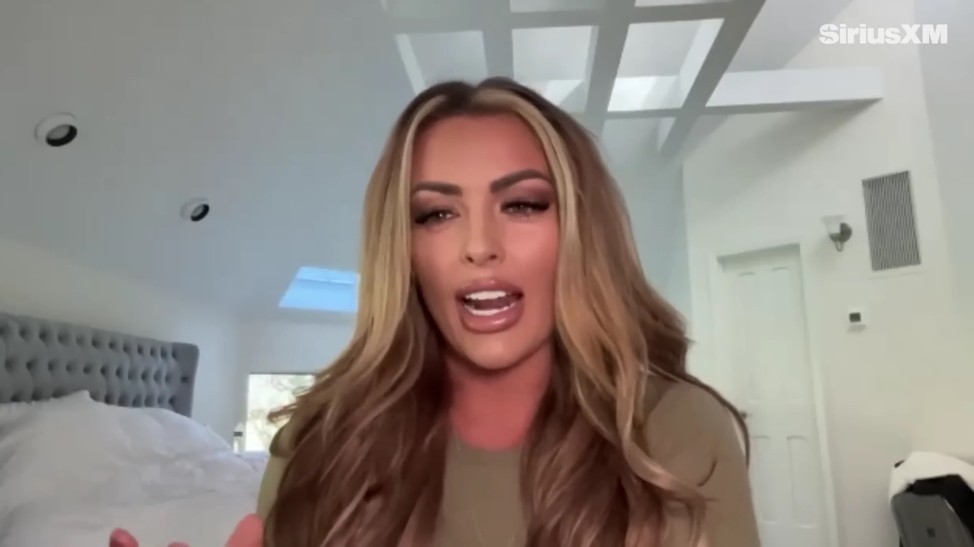 x2mate_com-Mandy_Rose_Describes_Her_22Bittersweet22_Departure_from_WWE___Busted_Open-281080p29_mp40446.jpg