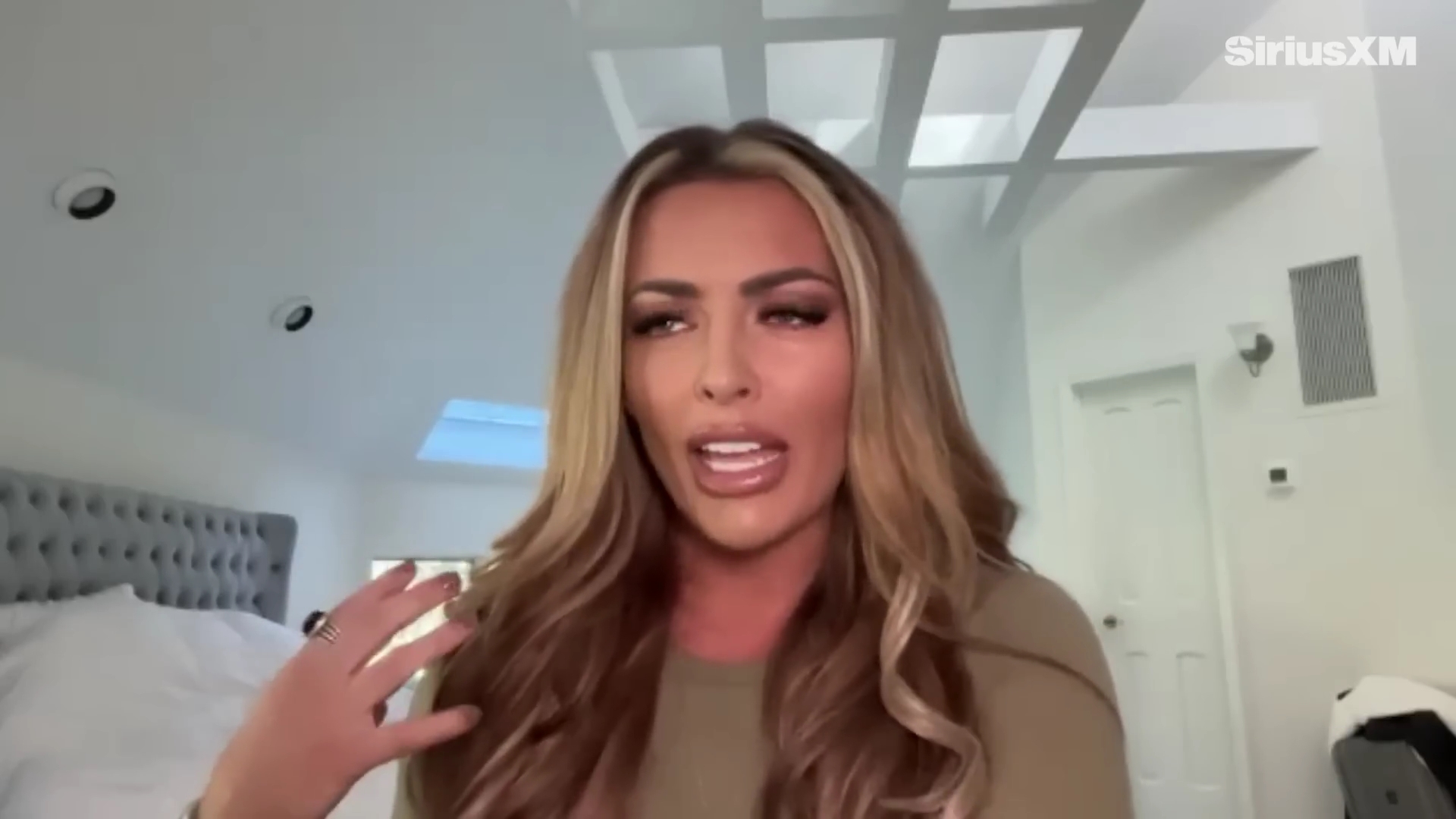 x2mate_com-Mandy_Rose_Describes_Her_22Bittersweet22_Departure_from_WWE___Busted_Open-281080p29_mp40455.jpg