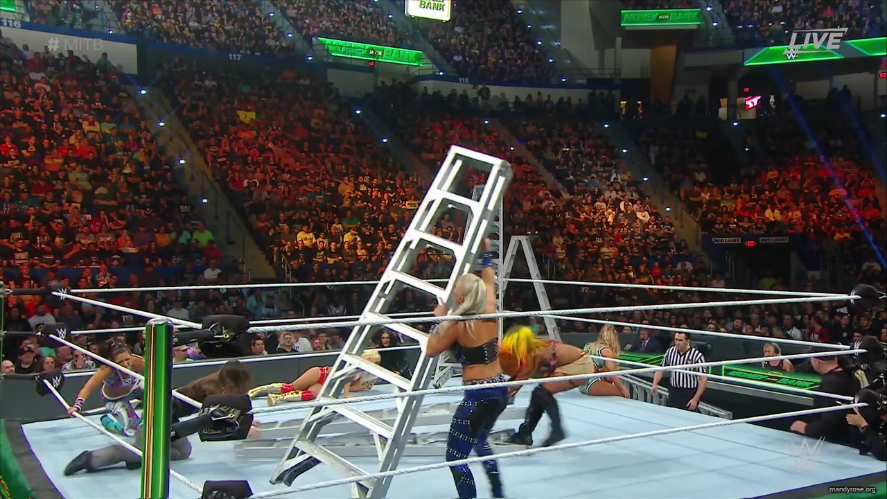 WWE_Money_In_The_Bank_2019_PPV_720p_WEB_h264-HEEL_mp40242.jpg